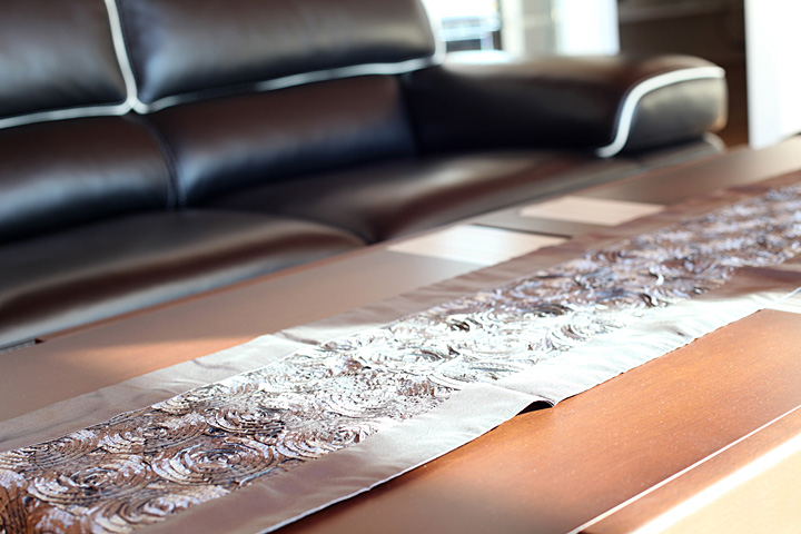 テーブル 高さ調節可能